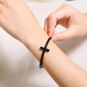 discrete christelijke kruis armband